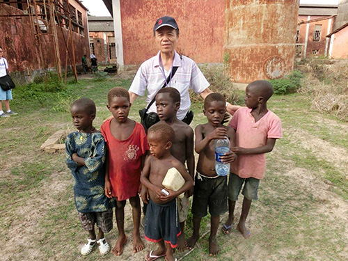 桂会长考察几内亚比绍首都比绍.jpg