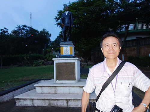 桂会长考察塞拉利昂佛里敦国家博物馆.jpg